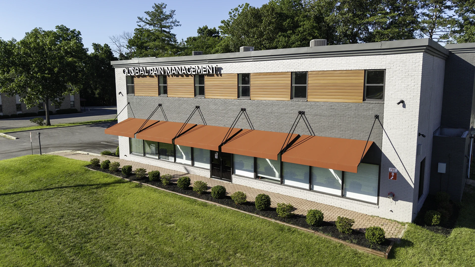 Aerial view of the Global Pain Management office at 8031 Ritchie Highway, Pasadena, Maryland